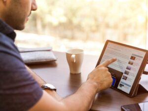 Industry-Specific LinkedIn Article Writing Service